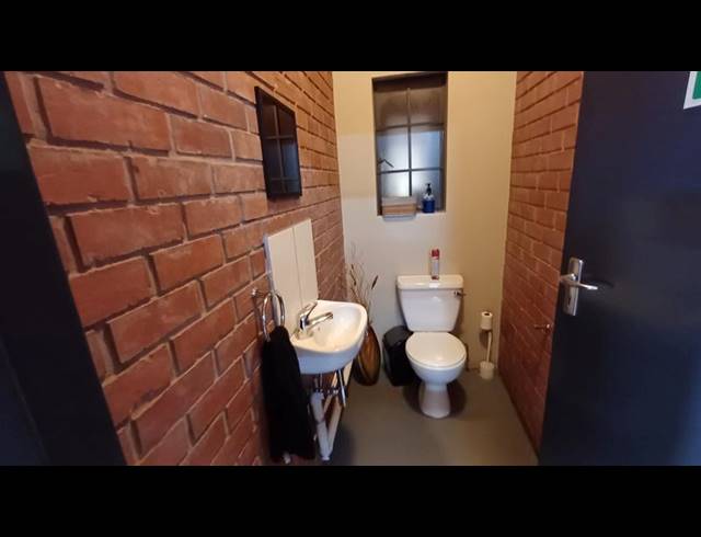 INDUSTRIAL PROPERTY TO RENT IN HENNOPSPARK